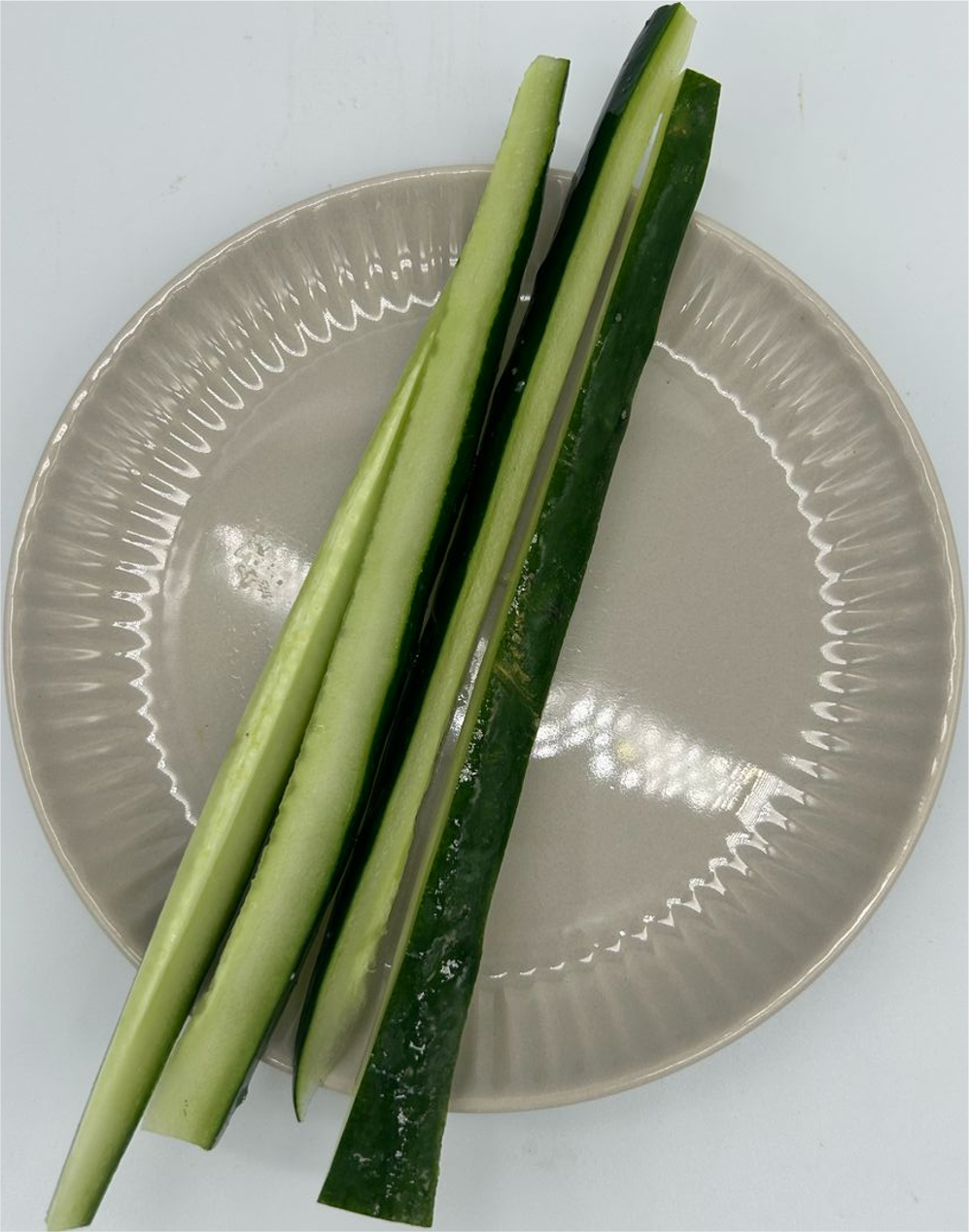Cucumber (Japanese) - 1cm Thick Strip - 1 kg/tub (Kito)