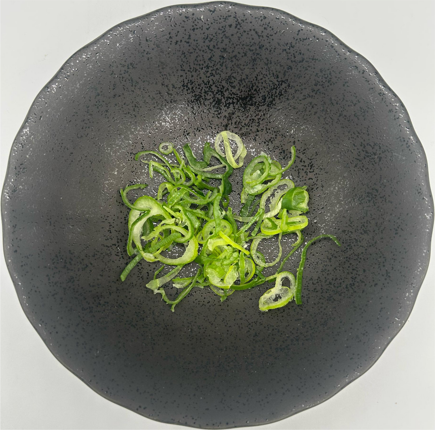 Leek Shironeji - Green Top Sliced 1.5cm (Kito) - 500gm/tub