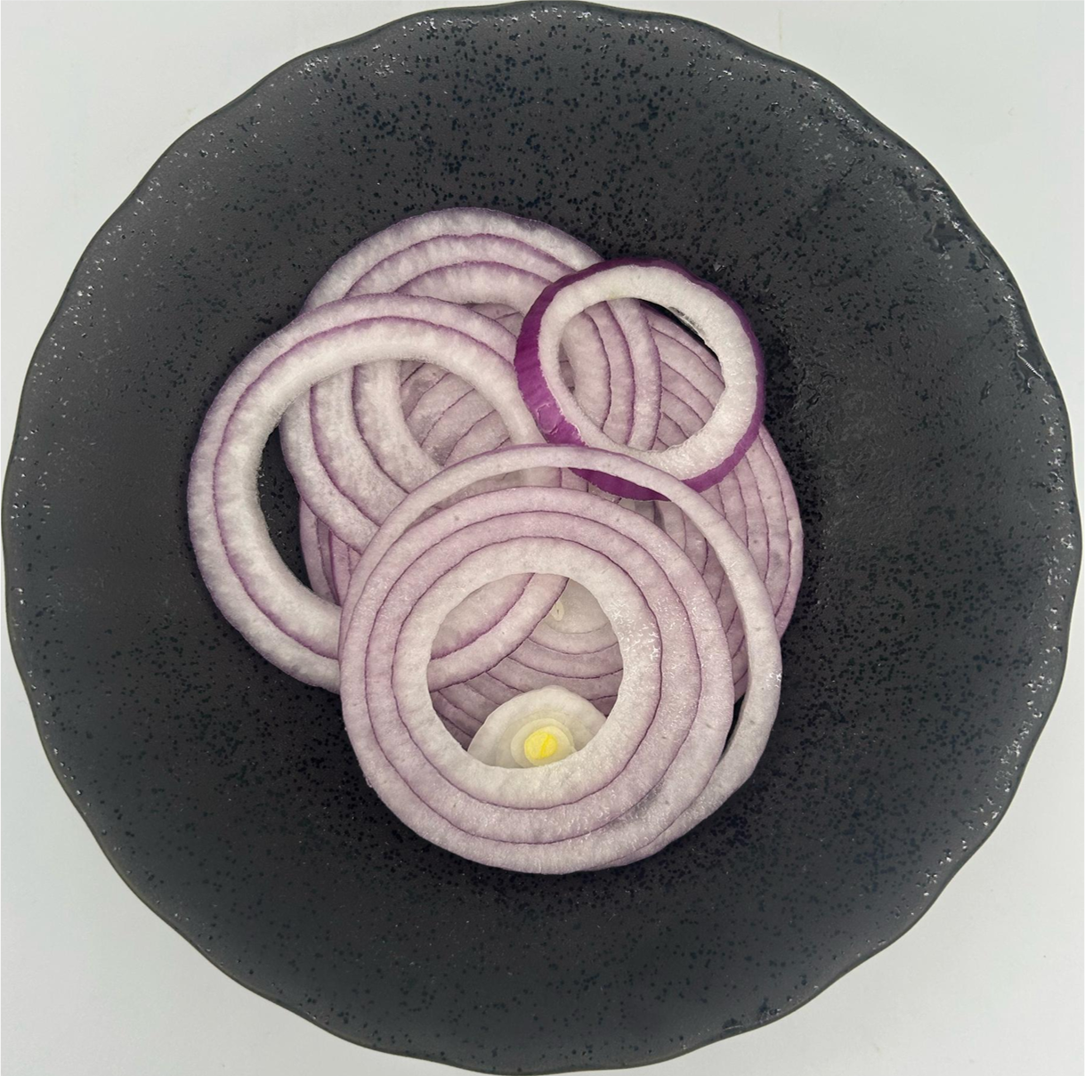 Onion Purple Spanish - Sliced (FM) 0.3cm (1 kg/pkt) (Kito)