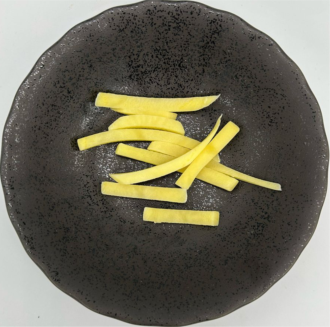 Potato Agria - Fries Cut 0.5cm - Skin Off 1 kg (Kito)