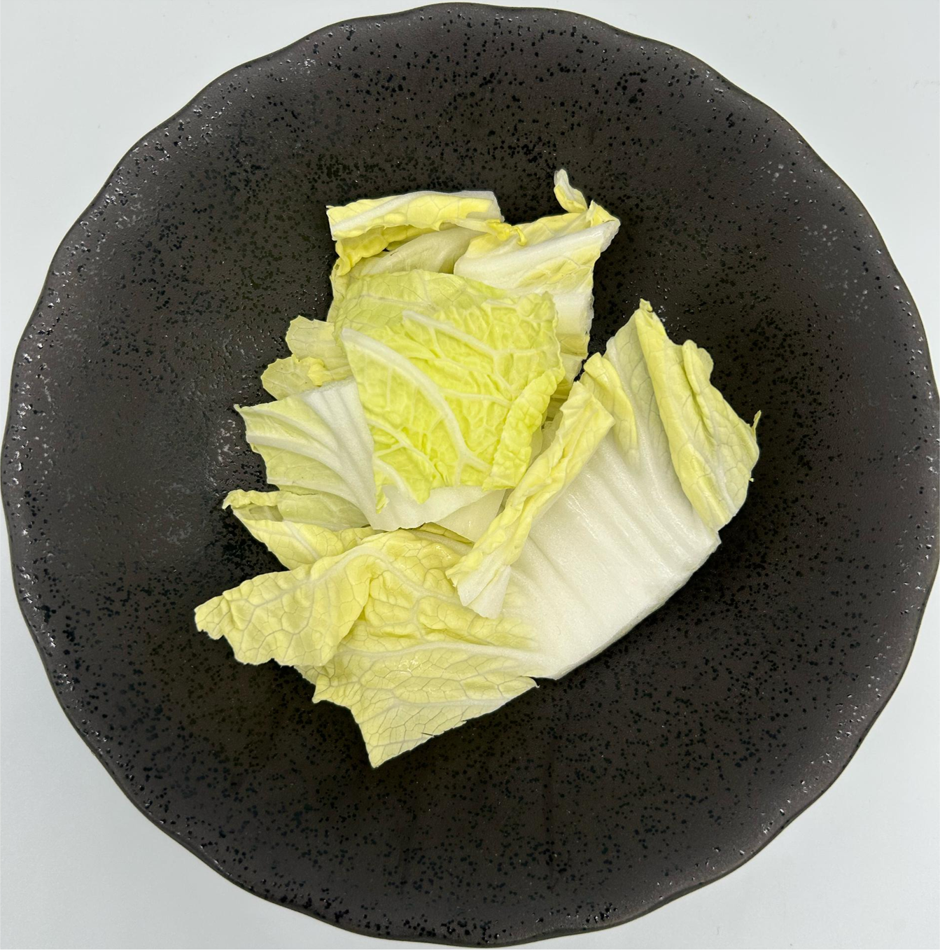Cabbage Long Chinese (Wombok) - Rough Cut Washed 1 kg/pkt (Kito)