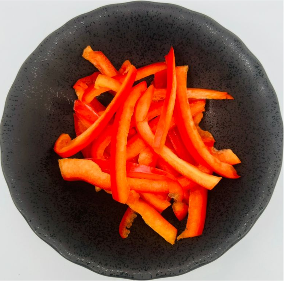 Capsicum Red - Sliced 0.5cm - 1 kg/tub (Kito)