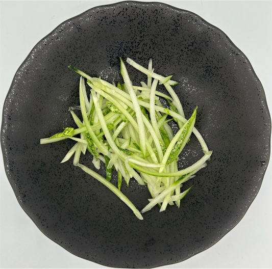 Cucumber Local - Shredded 0.3cm - 1 kg/tub (Kito)