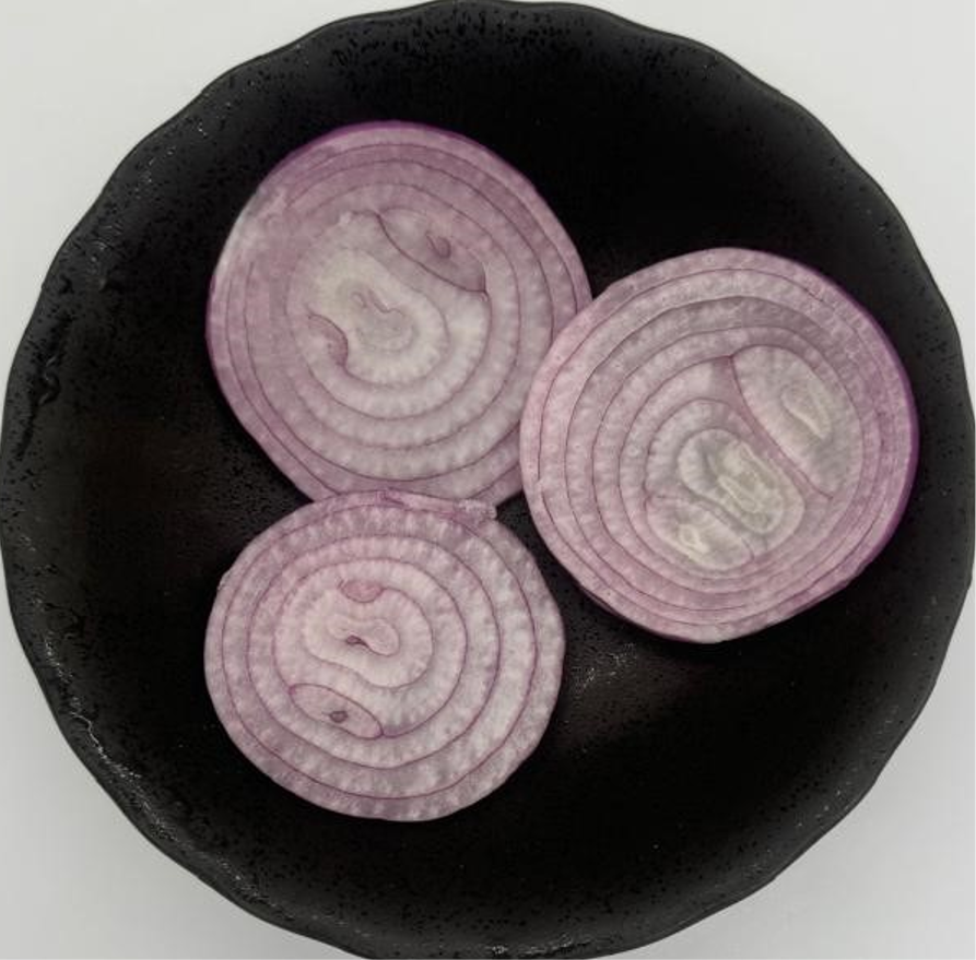 Onion Bombay Red - Sliced 0.3cm (FM) 1 Kg/tray (Kito)