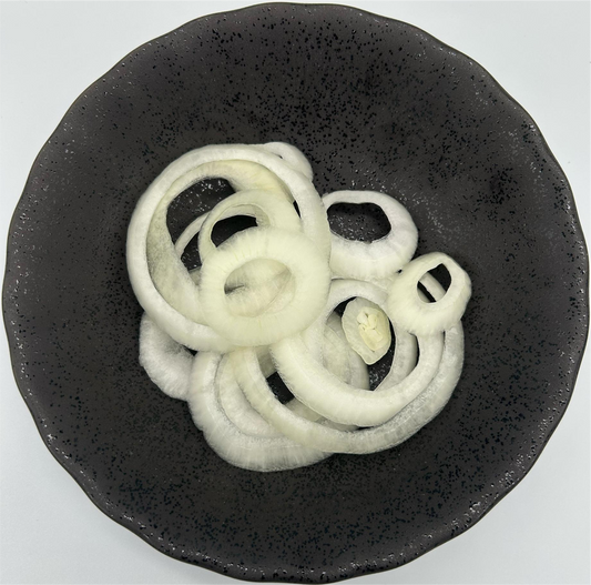 Onion Yellow - Sliced 0.3cm (FM) 1 kg/tub (Kito)